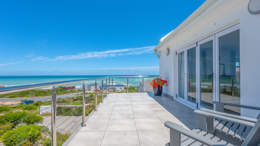 4 Bedroom Property for Sale in Oceanview Heights Western Cape